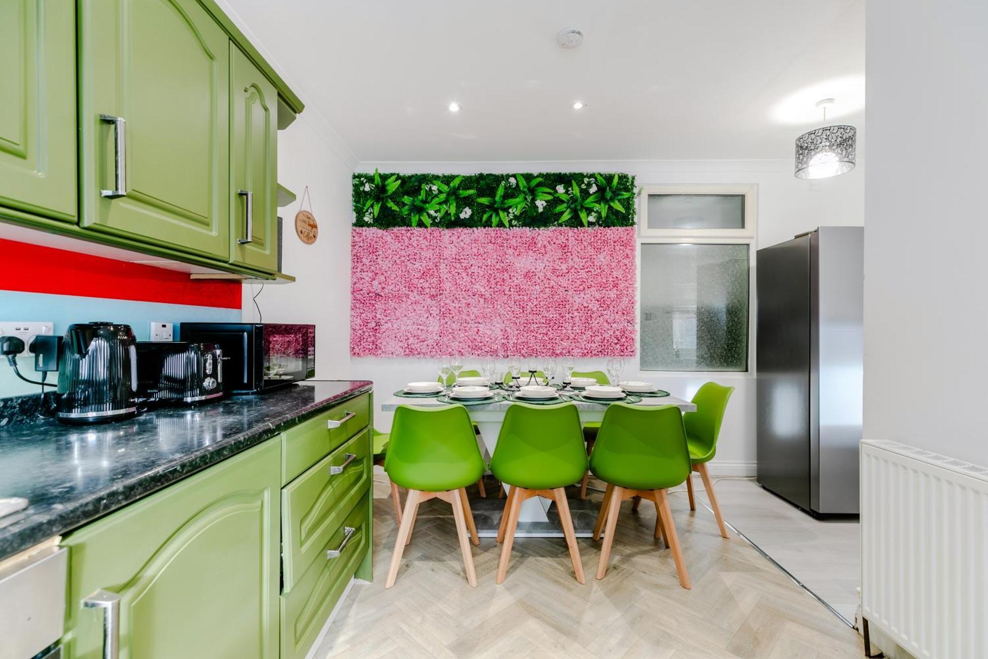 Вилла 5Br House, Free Parking Offa12, Contractor, Big Families, Relocation Редбридж Экстерьер фото