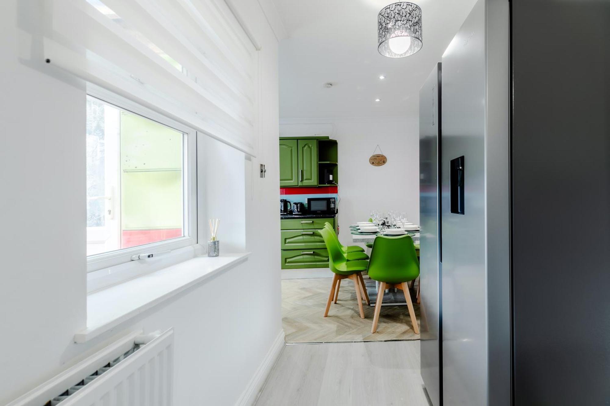 Вилла 5Br House, Free Parking Offa12, Contractor, Big Families, Relocation Редбридж Экстерьер фото