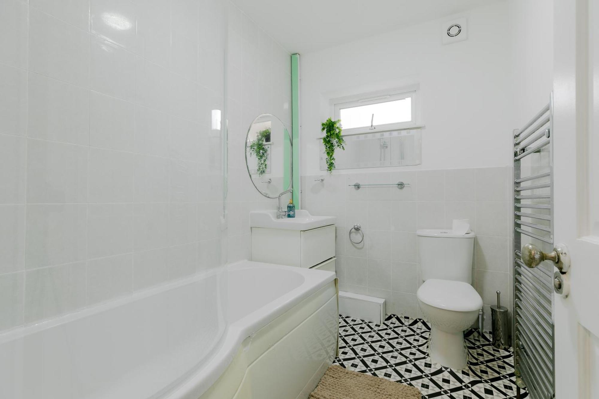 Вилла 5Br House, Free Parking Offa12, Contractor, Big Families, Relocation Редбридж Экстерьер фото